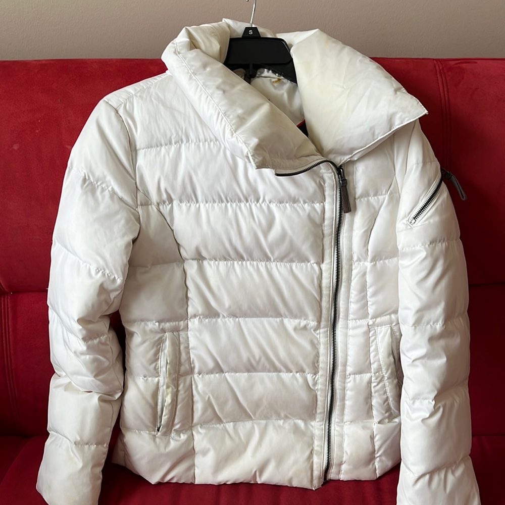 White puffer jacket